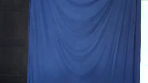 cutie_bee online show from May 20, 6:54 am