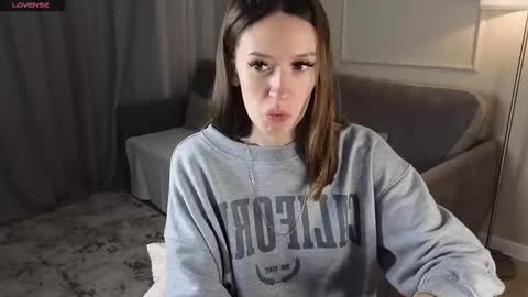 Snapshot of cutie_naughty_girl chatting on September 29, 12:21 pm Kate online show from September 29, 12:21 pm