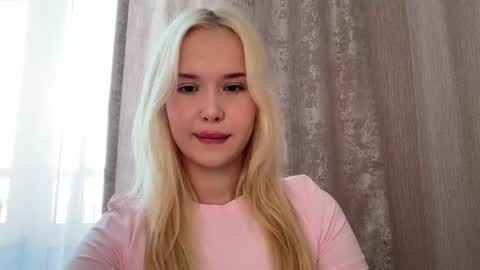 Chloe online show from March 28, 7:30 am