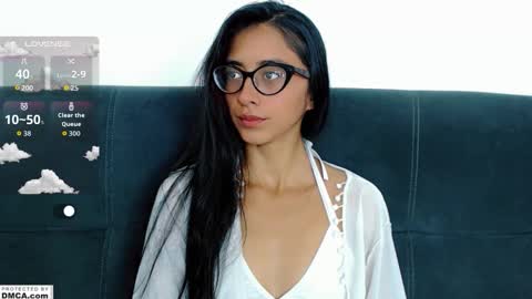 miss ari  online show from October 13, 9:23 am