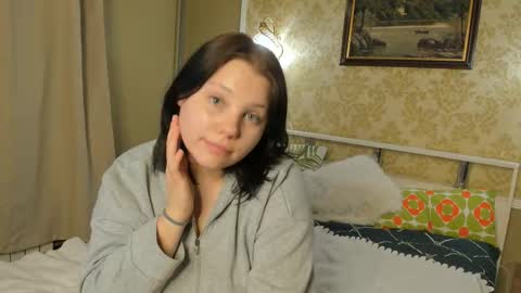 Mia online show from October 7, 10:47 pm