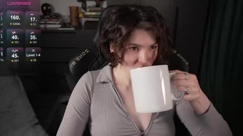 Helen Blossom online show from May 26, 7:46 pm