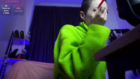 Lily Goddess online show from December 6, 2:57 am