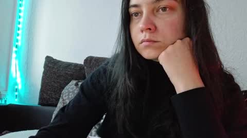 Cyndee Winter online show from December 12, 2:22 pm