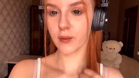Mia online show from September 13, 7:49 am