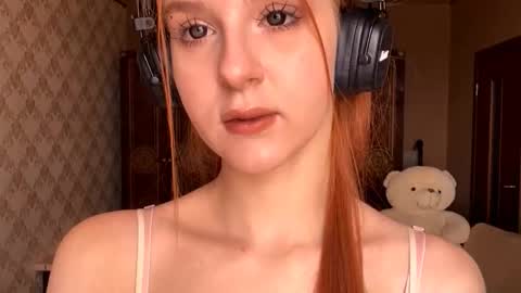 Mia online show from September 14, 8:12 am