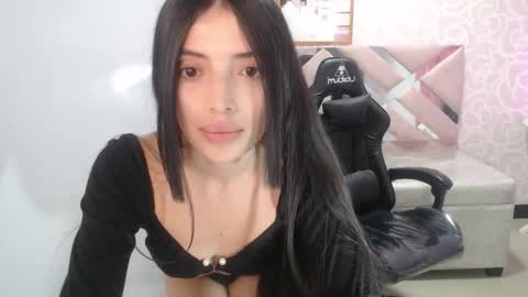 CINTIA ARAUJO online show from October 2, 4:17 am