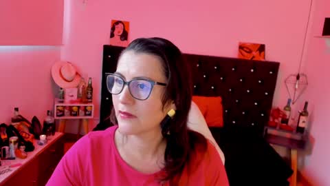 Snapshot of d_martii chatting on January 23, 11:48 am Mia online show from January 23, 11:48 am