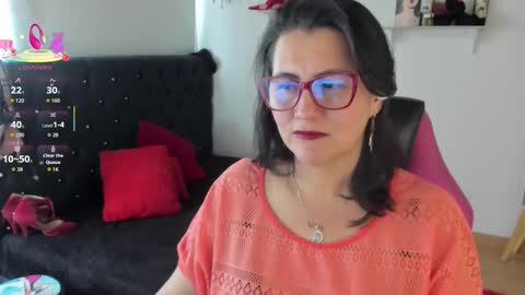 Snapshot of d_martii chatting on September 23, 1:31 pm Mia online show from September 23, 1:31 pm