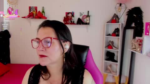 Snapshot of d_martii chatting on September 18, 12:47 pm Mia online show from September 18, 12:47 pm