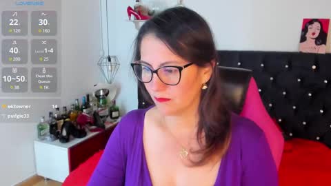 Snapshot of d_martii chatting on February 23, 11:47 am Mia online show from February 23, 11:47 am