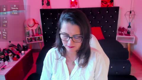 Snapshot of d_martii chatting on January 18, 12:47 pm Mia online show from January 18, 12:47 pm