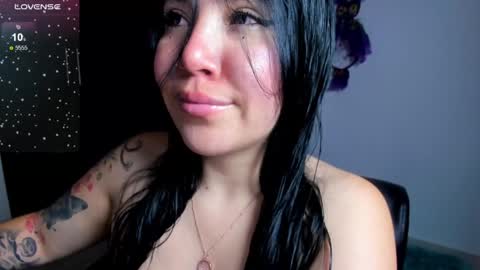 Ailyn  online show from December 28, 1:29 am