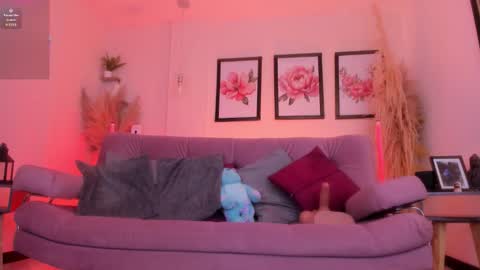 Daniela  online show from February 18, 11:20 am