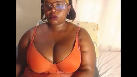 dackchoc21 online show from November 5, 9:03 am