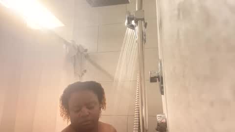 DadeesQTPie online show from May 4, 1:20 am
