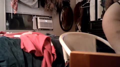 daffnye online show from September 11, 6:03 am