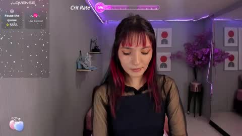 dafne huges online show from December 2, 7:58 pm