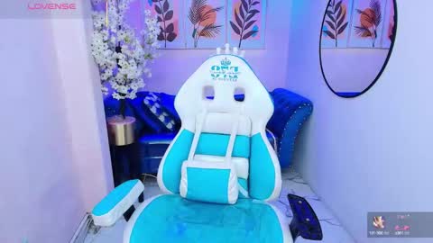 dafne huges online show from October 16, 8:22 pm