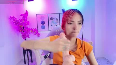 dafne huges online show from October 24, 8:38 pm