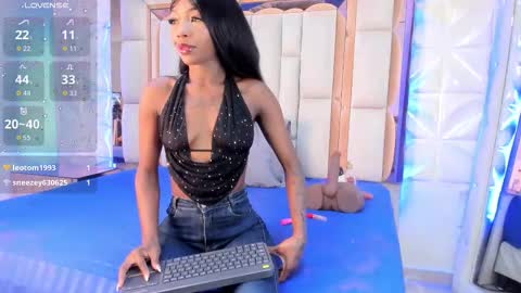 Dafnee online show from November 28, 12:30 pm