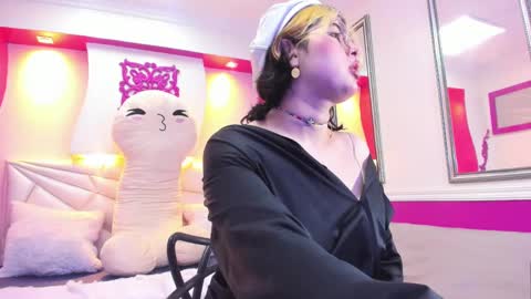 Dafne  online show from September 20, 2:26 pm