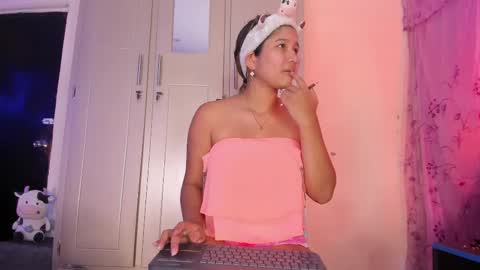 dafnezahira20 online show from May 23, 7:45 pm