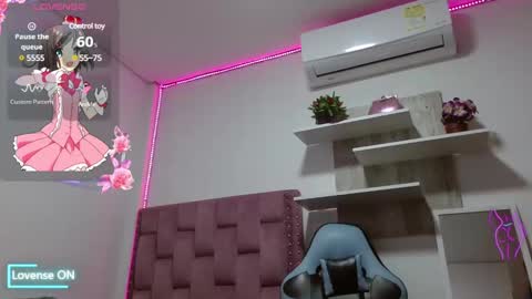 DAFNNE online show from February 6, 12:04 pm