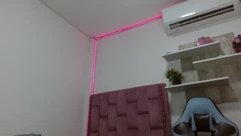 DAFNNE online show from January 29, 12:02 pm