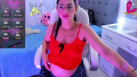 Snapshot of dahian_carter chatting on December 9, 12:40 pm Dahian online show from December 9, 12:40 pm