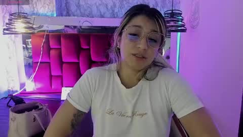 Dahiana  online show from May 12, 4:13 pm