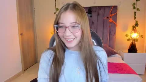 Dahlia online show from October 14, 9:39 pm