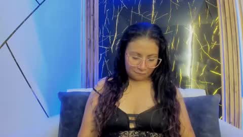 dahlia_vera23_aws online show from September 23, 7:06 am