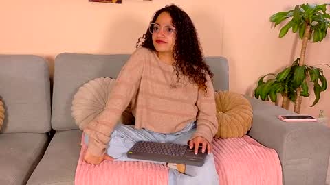 Dahli online show from May 6, 2:26 am