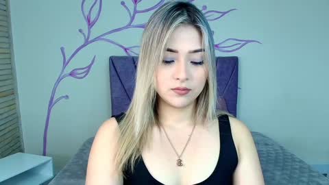 Snapshot of dahliamoore chatting on February 5, 7:53 pm Dahlia online show from February 5, 7:53 pm