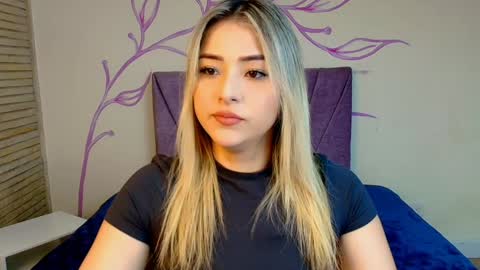 Snapshot of dahliamoore chatting on January 14, 7:21 pm Dahlia online show from January 14, 7:21 pm
