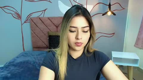 Snapshot of dahliamoore chatting on December 4, 11:02 pm Dahlia online show from December 4, 11:02 pm