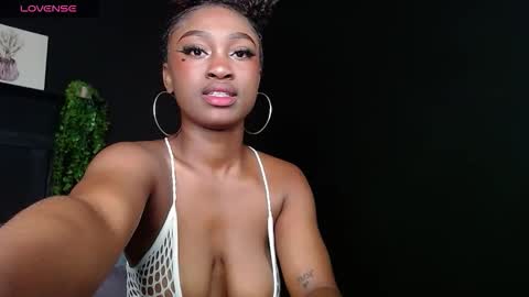 DAHYAN online show from November 24, 3:36 pm