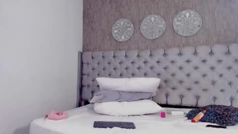 Daimond Johnson online show from November 17, 9:26 pm