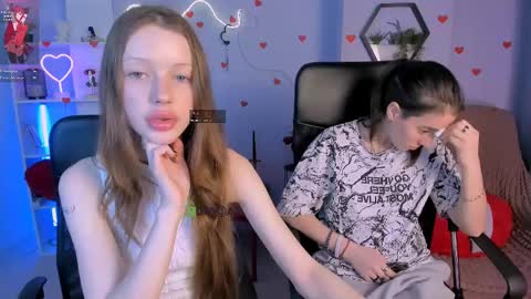 daisy online show from April 5, 8:30 pm