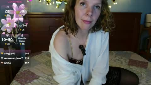 daisy_lovely online show from May 15, 6:38 am