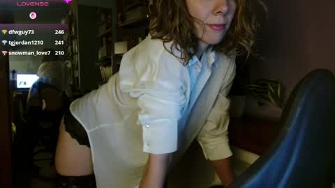 daisy_lovely online show from May 20, 4:48 pm