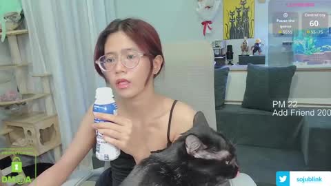 Daisy online show from May 7, 8:40 am