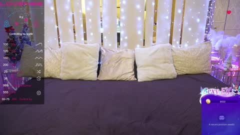 daisydelight_ online show from January 15, 11:30 pm