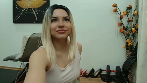 Daisyy online show from May 6, 5:11 am