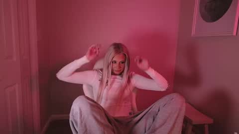 daisy online show from November 21, 2:35 am