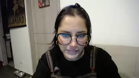 IG  dakotasofiaa online show from January 24, 4:37 am