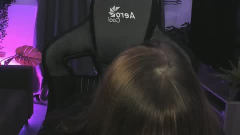 dakotaajohnnson online show from February 25, 8:53 pm