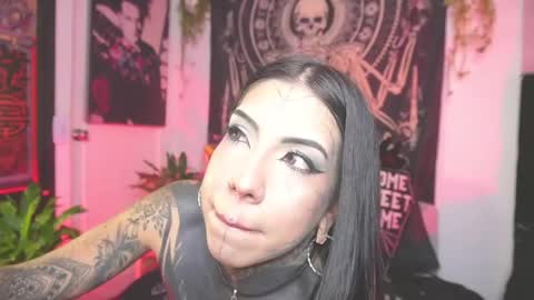 dalia_vorhees online show from May 15, 2:16 am
