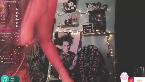 dalia_vorhees online show from December 17, 3:06 am
